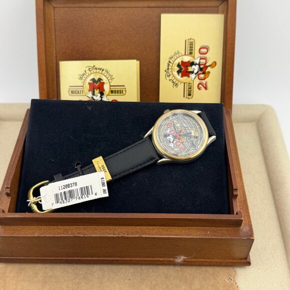 Vintage NEW Walt Disney Mickey Mouse Year 2000 Limited Edition wristwatch - Picture 2 of 9